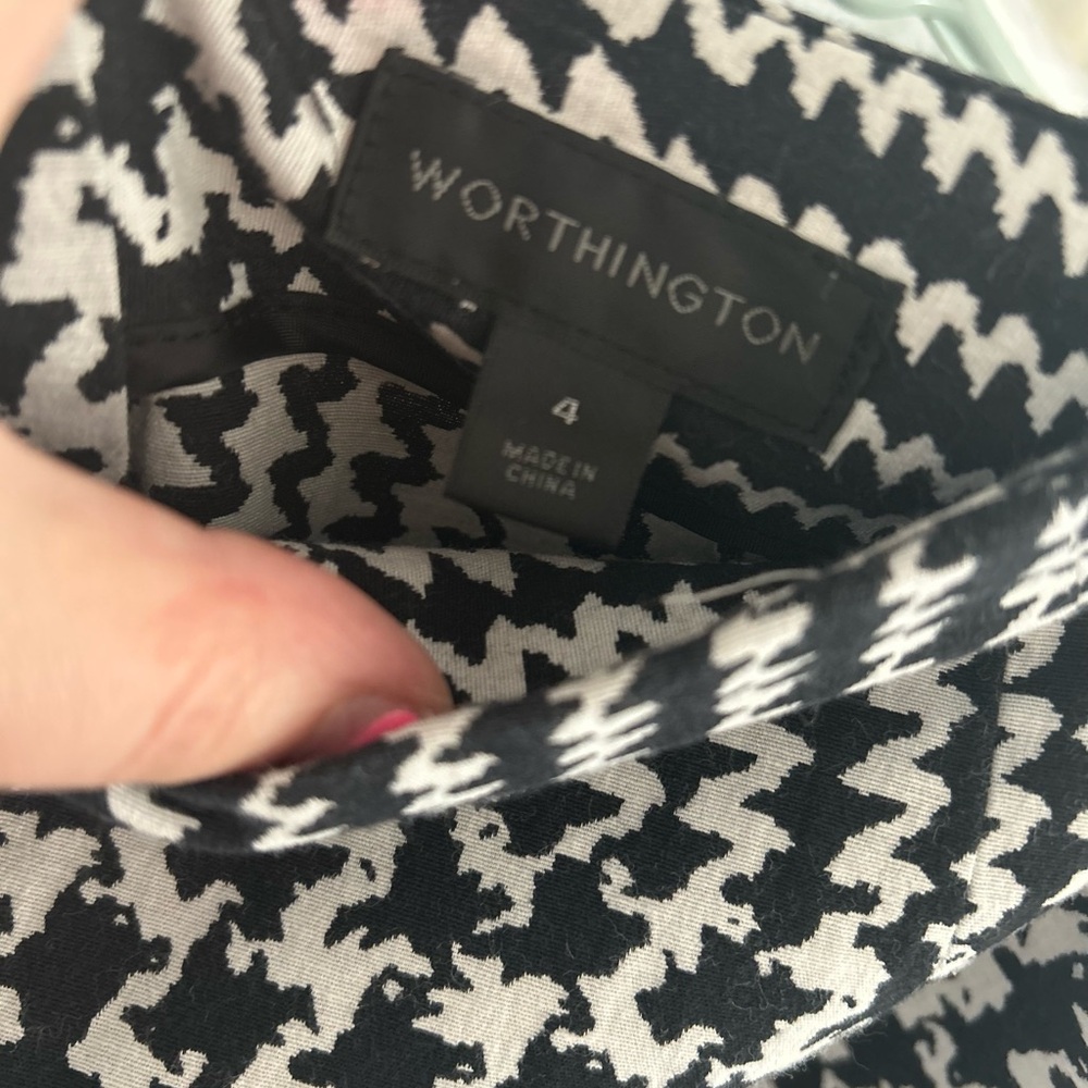 Worthington Monochrome Houndstooth Skirt